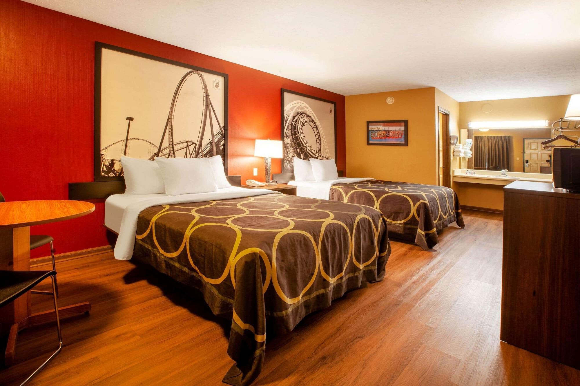 Super 8 By Wyndham Sandusky Exterior photo