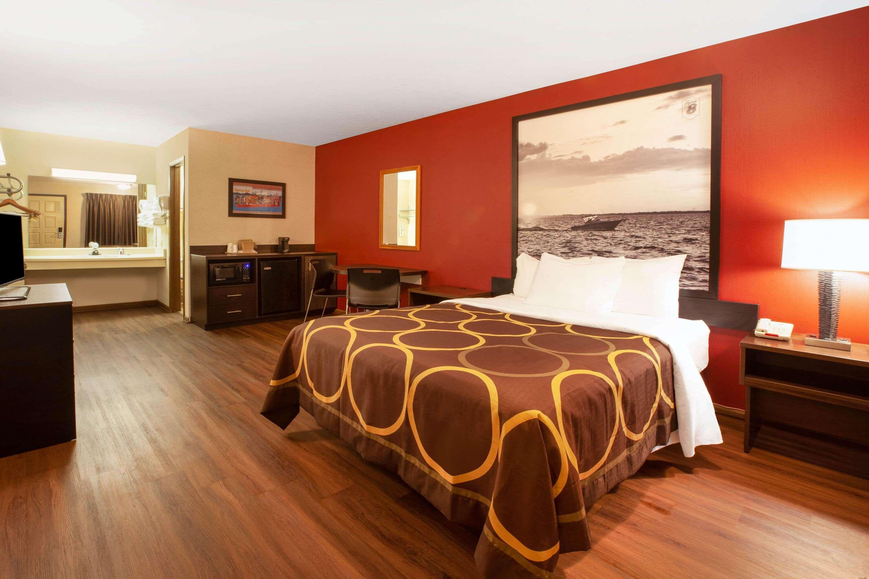 Super 8 By Wyndham Sandusky Exterior photo